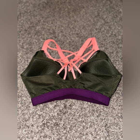 VICTORIA'S SECRET SPORT Racerback Sports Bra Size 32D - Picture 6 of 9